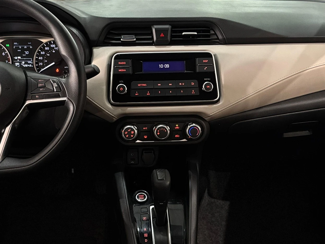 NISSAN VERSA