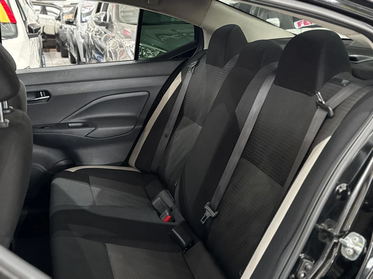 NISSAN VERSA