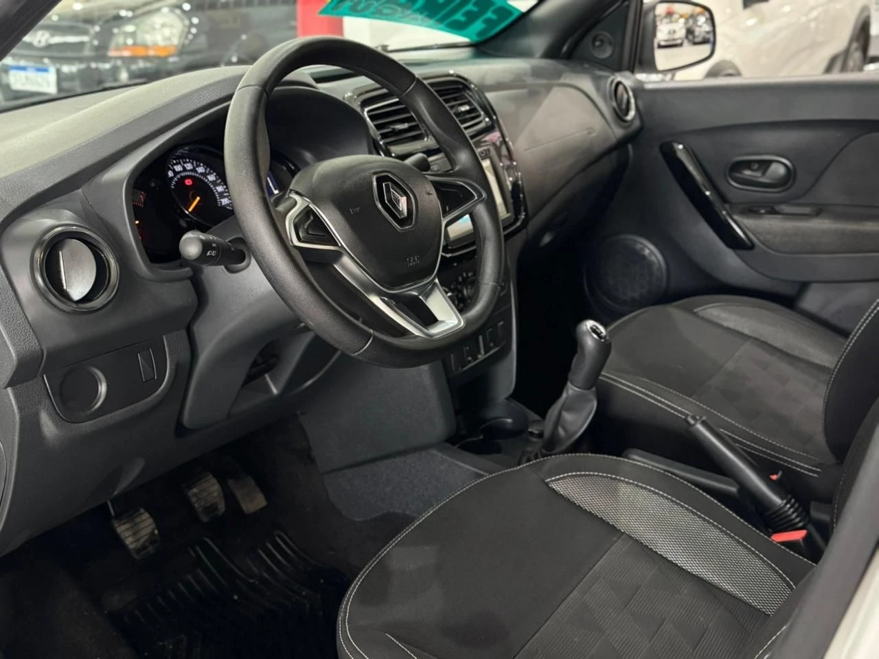 RENAULT LOGAN