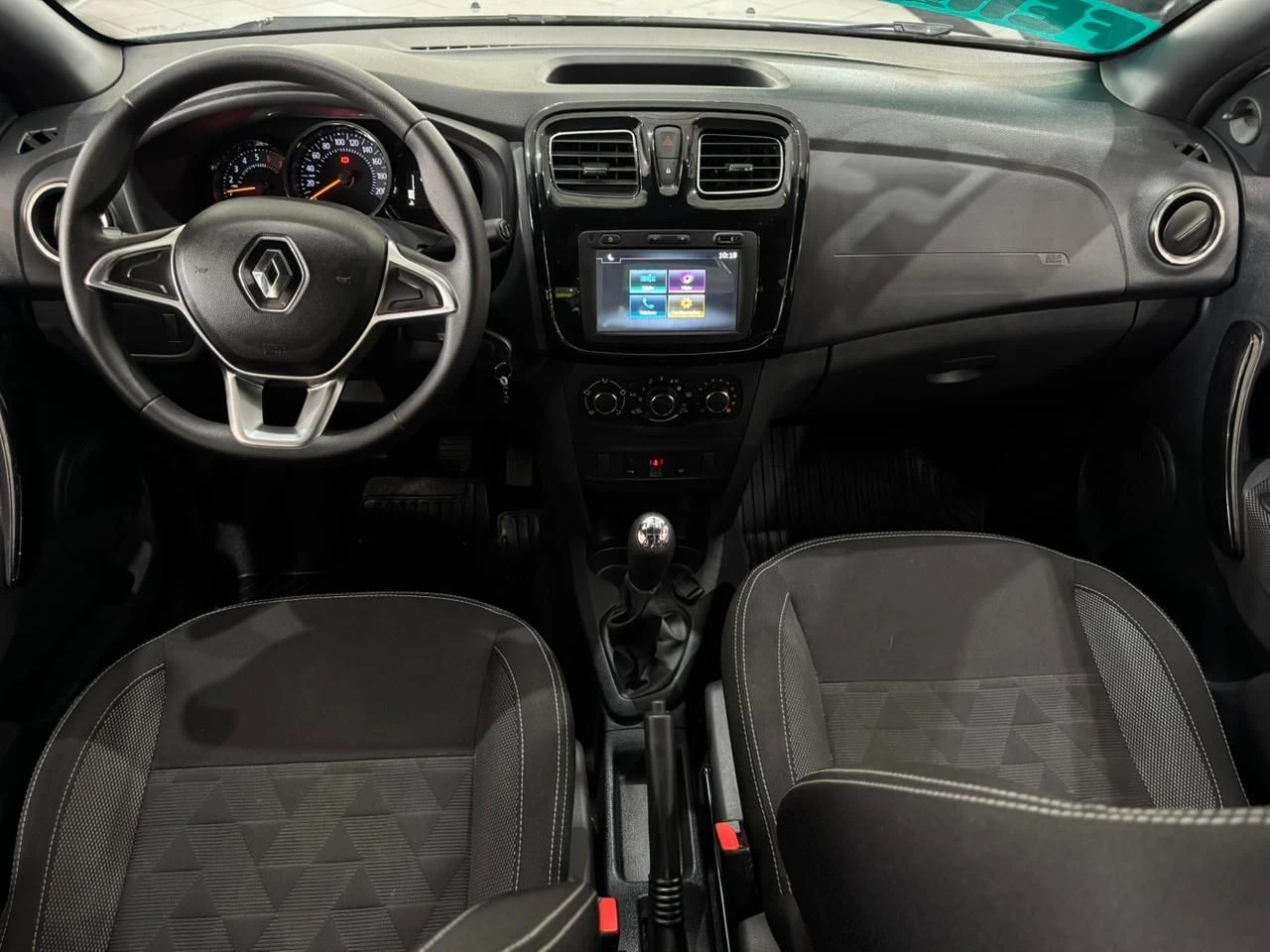 RENAULT LOGAN