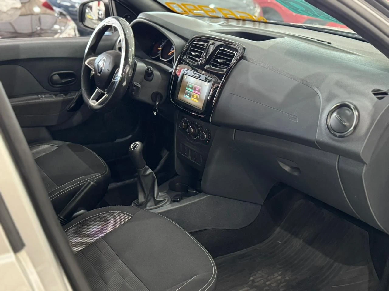 RENAULT LOGAN