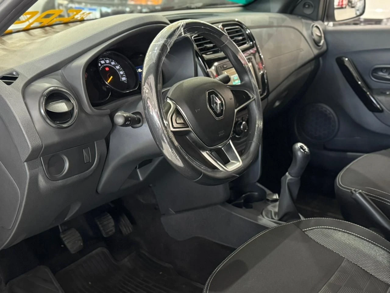 RENAULT LOGAN