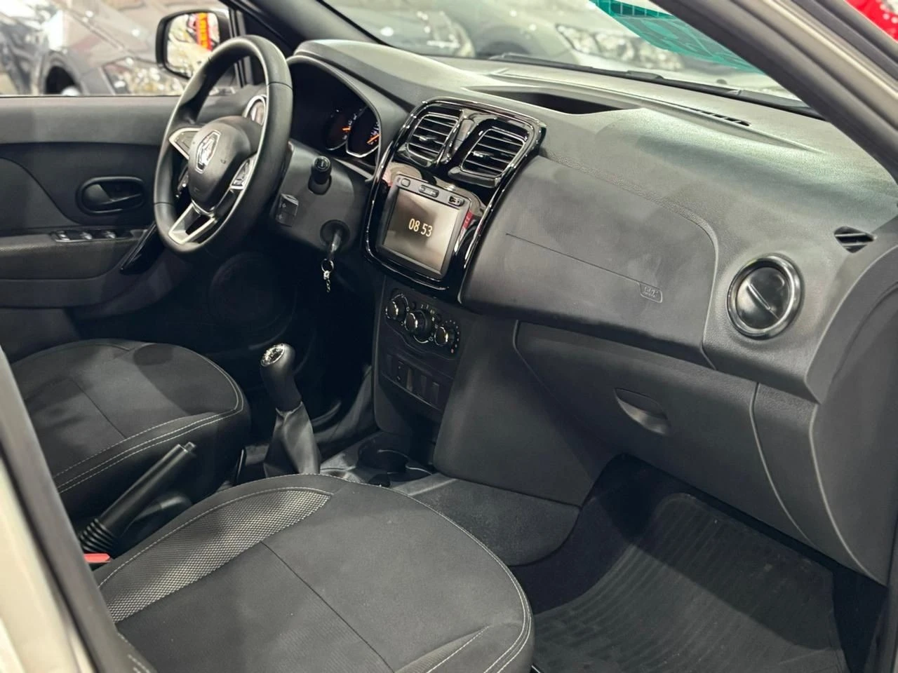 RENAULT LOGAN