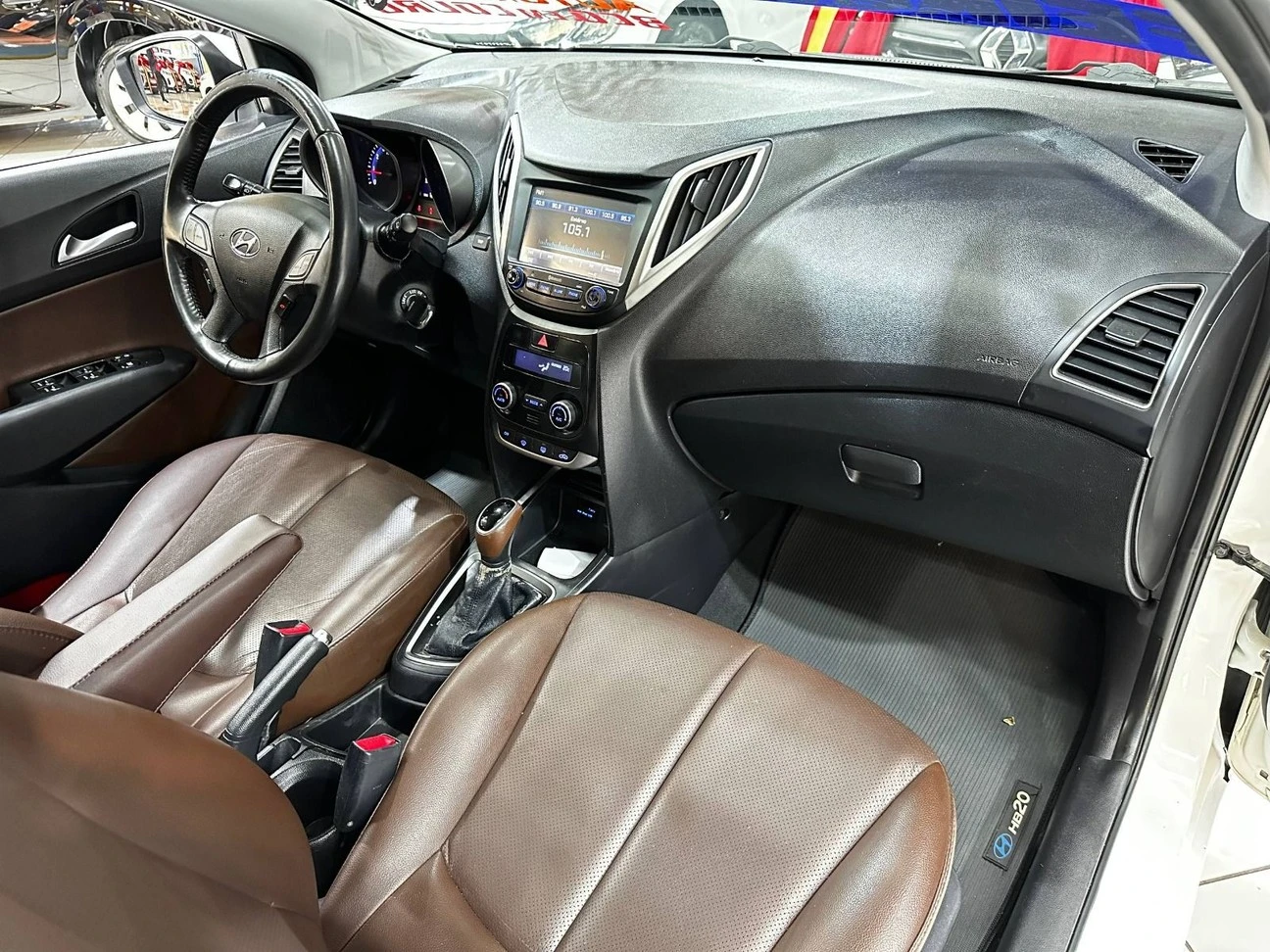 HYUNDAI HB20