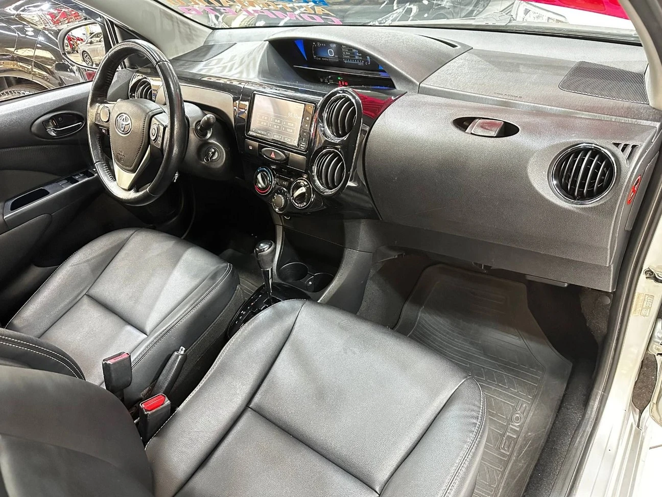 TOYOTA ETIOS