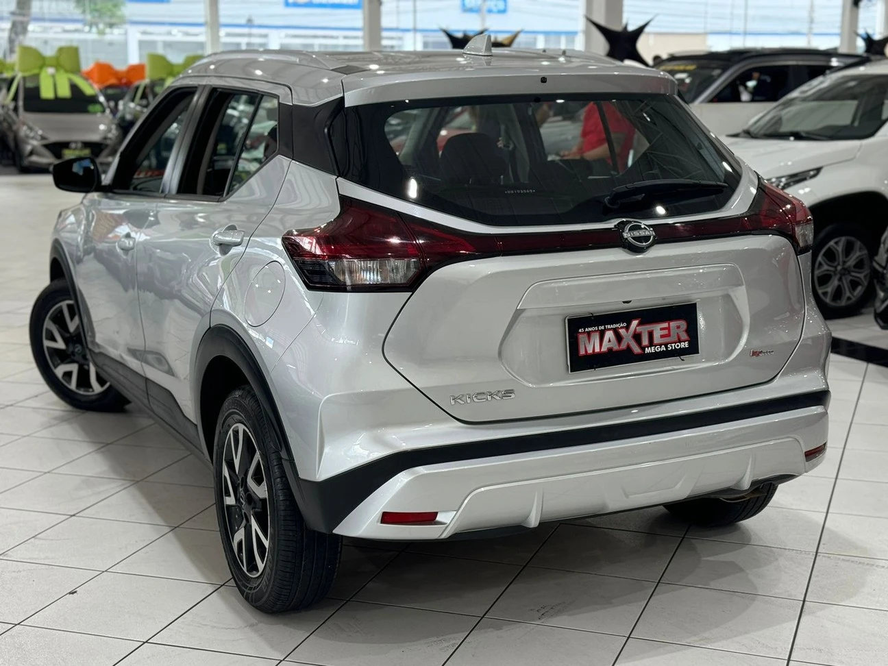 NISSAN KICKS