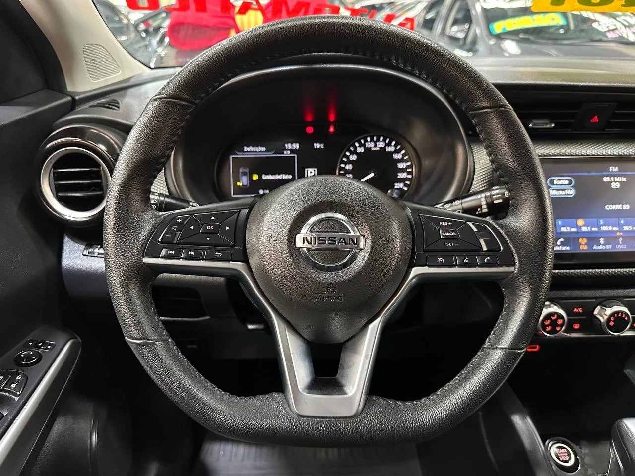 NISSAN KICKS