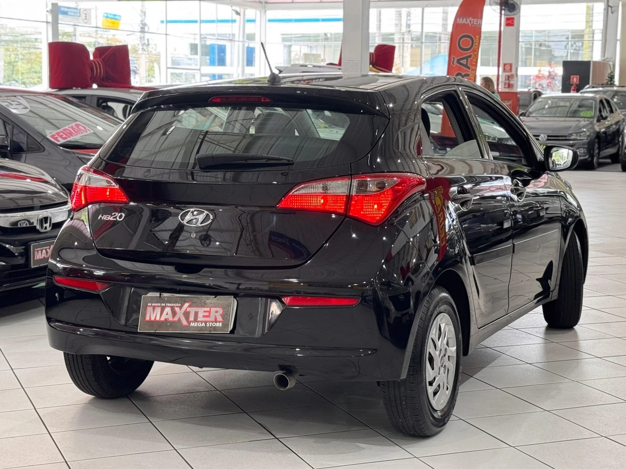 HYUNDAI HB20