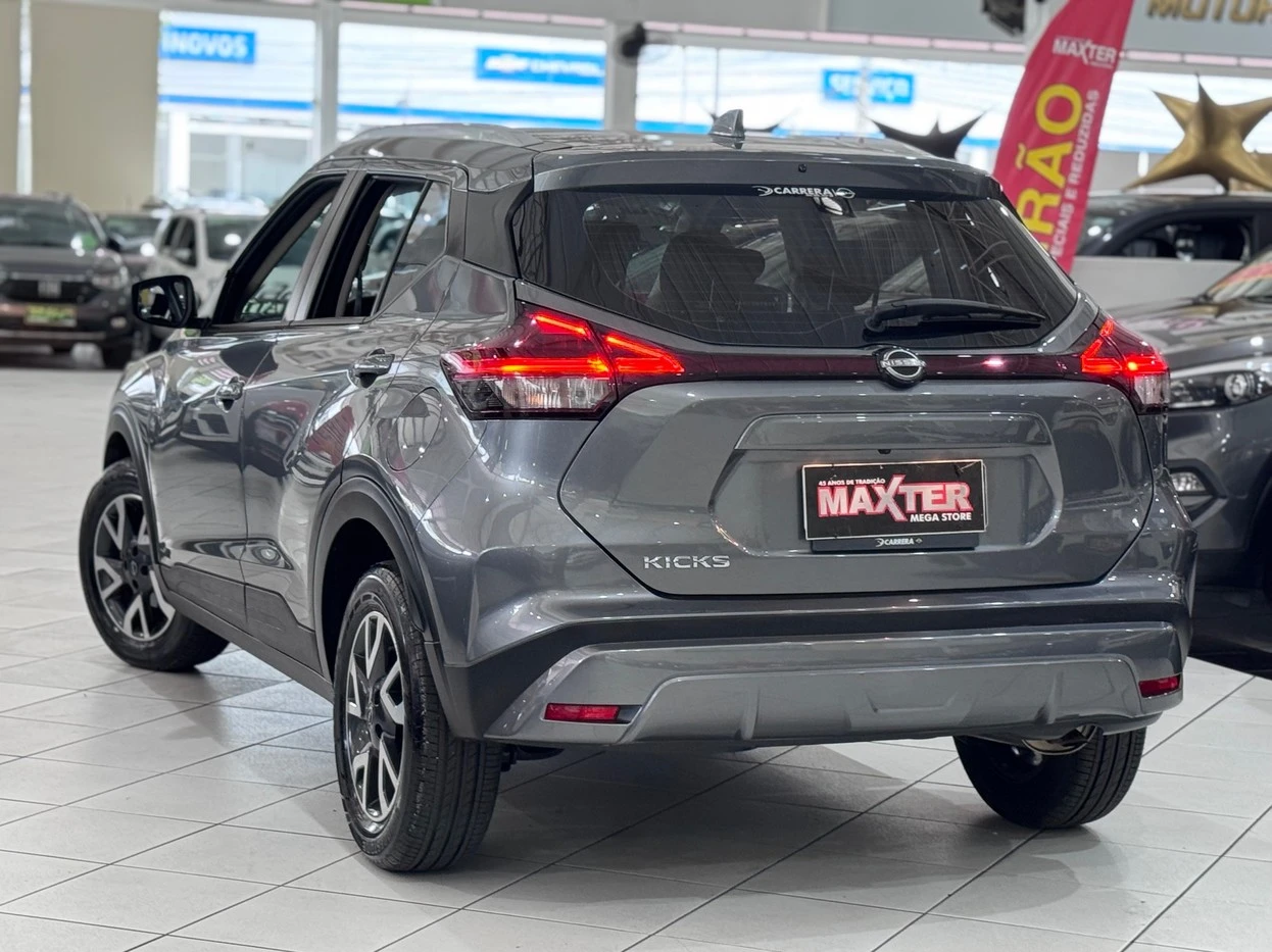 NISSAN KICKS