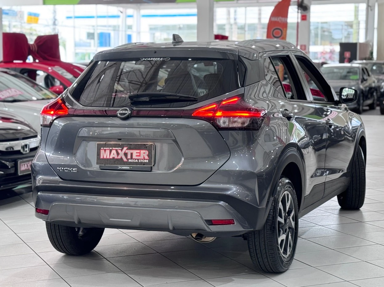 NISSAN KICKS