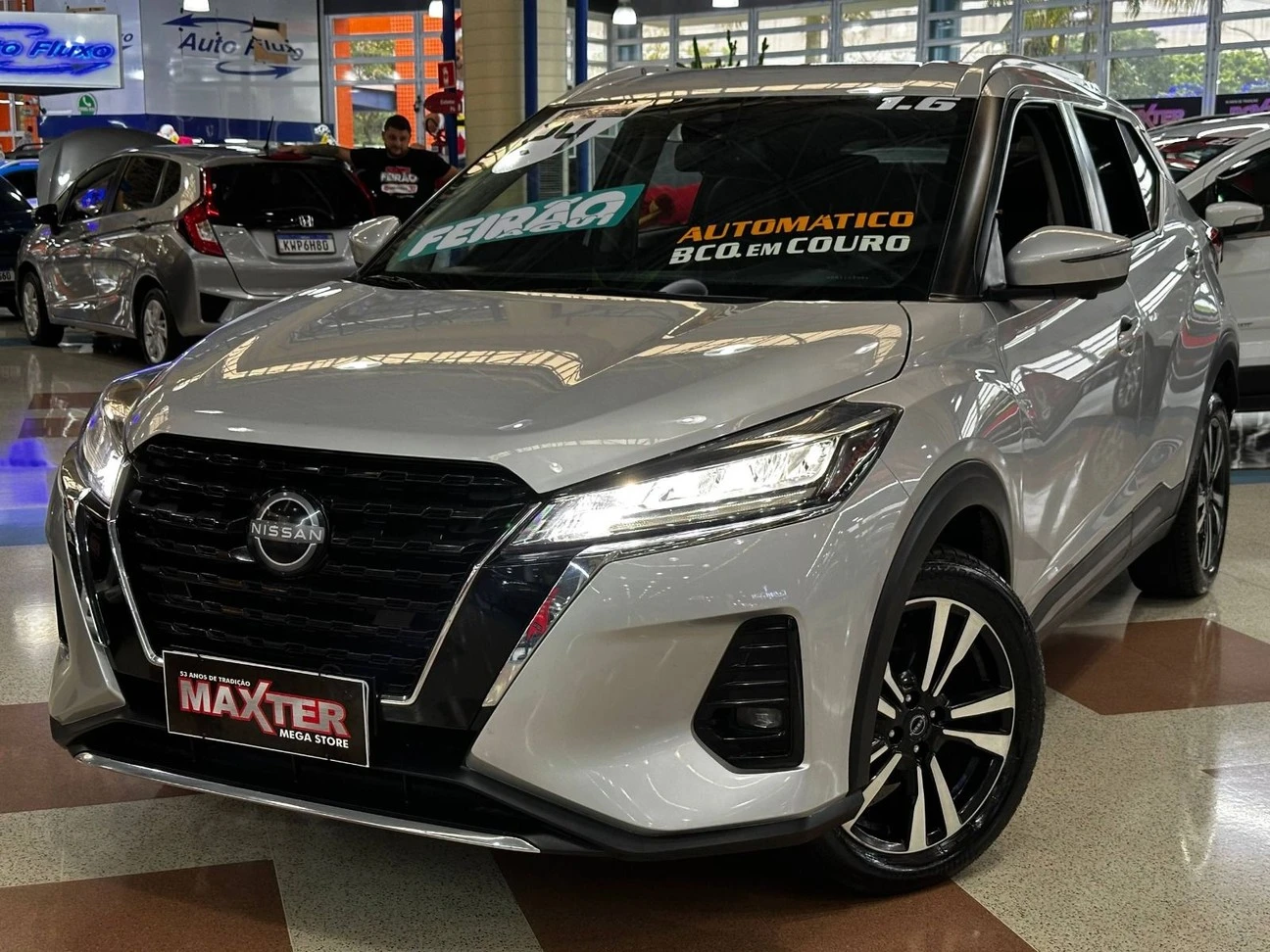 NISSAN KICKS
