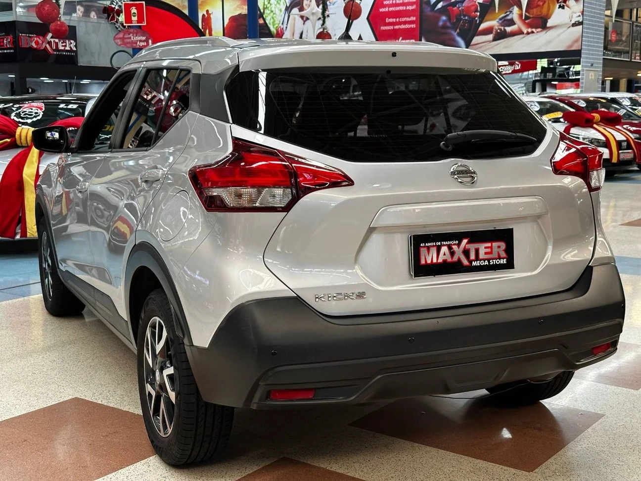 NISSAN KICKS