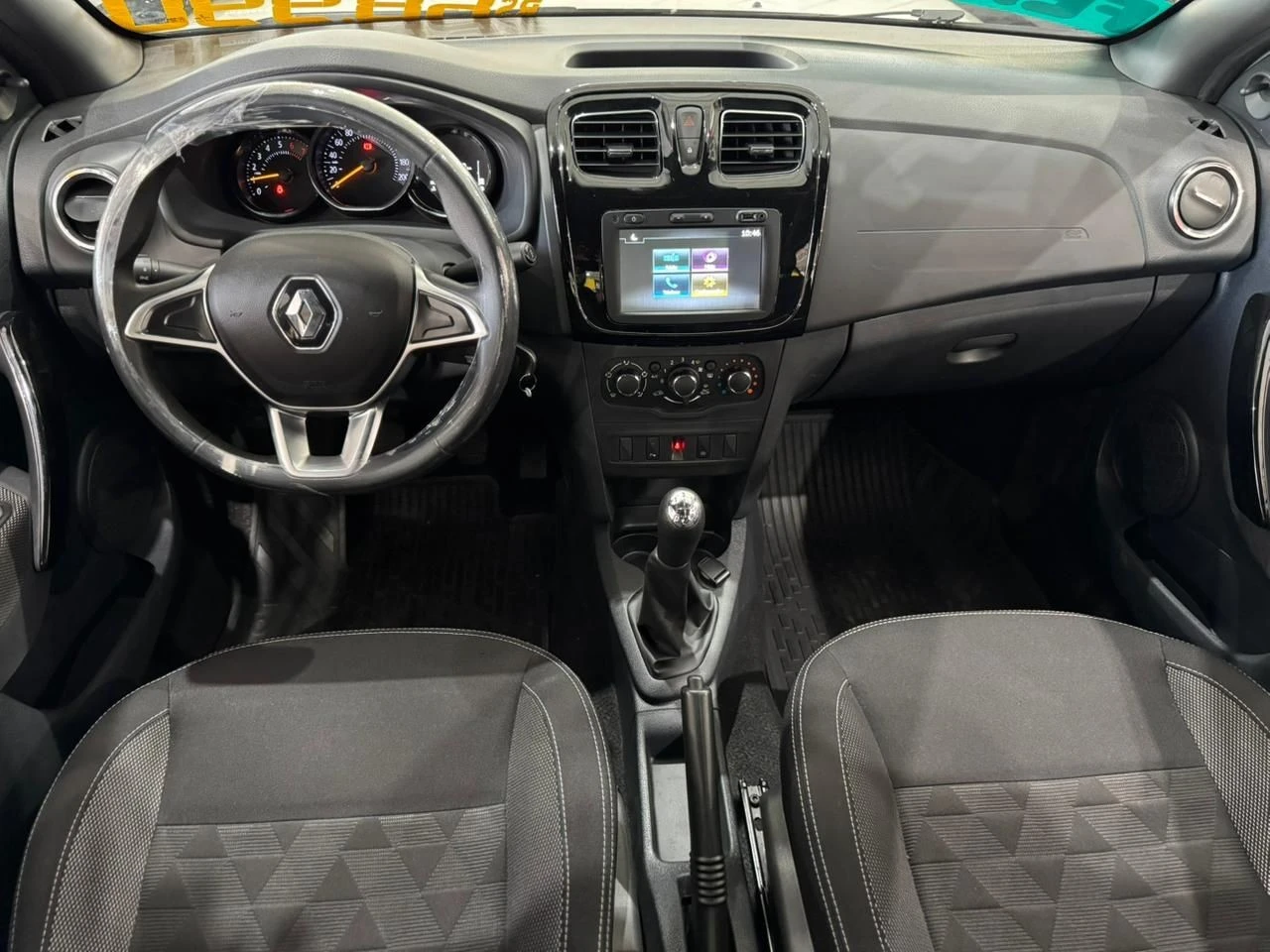 RENAULT LOGAN