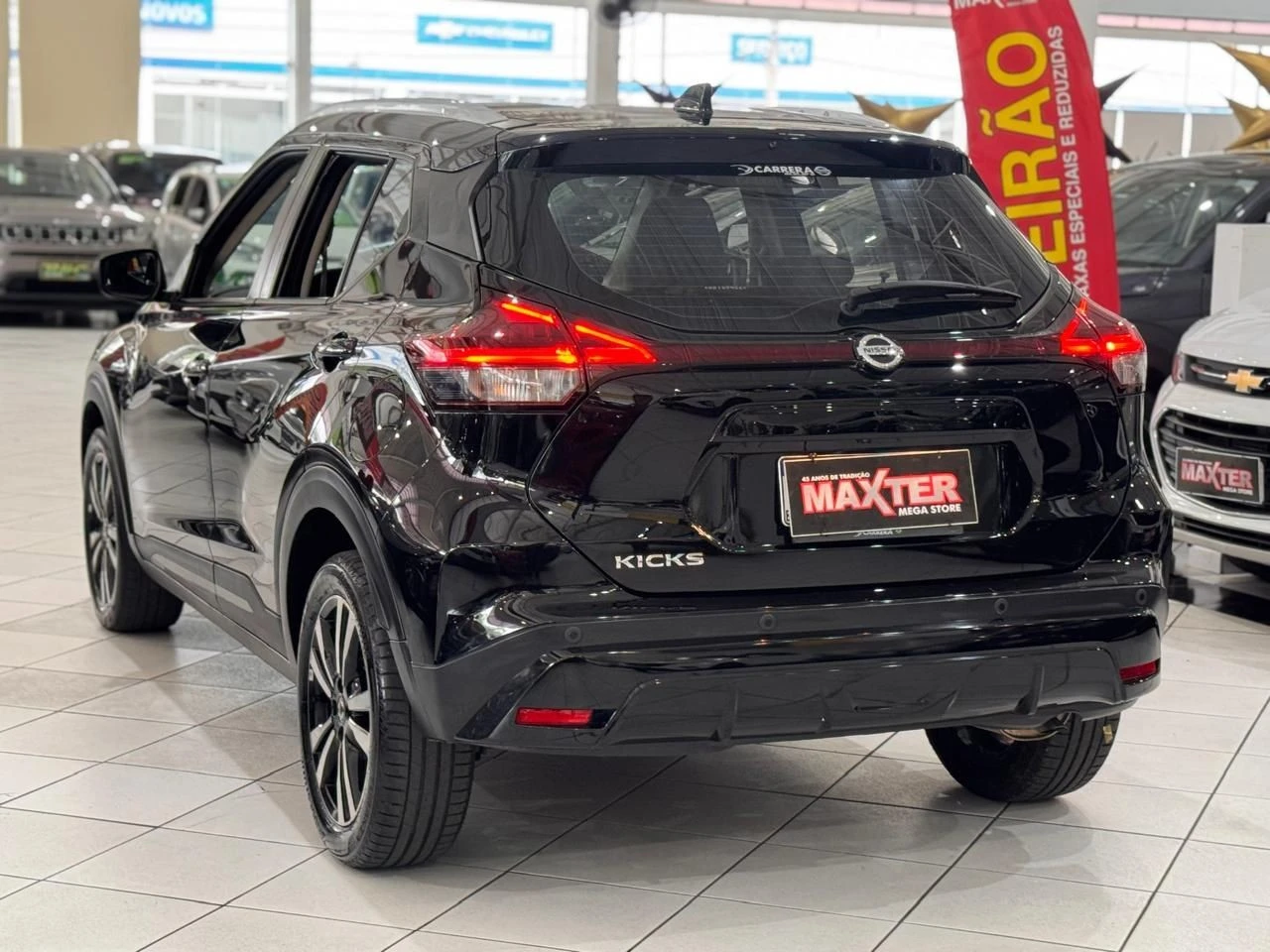 NISSAN KICKS