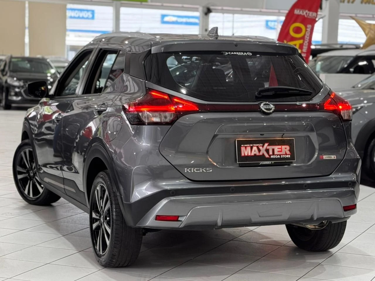 NISSAN KICKS