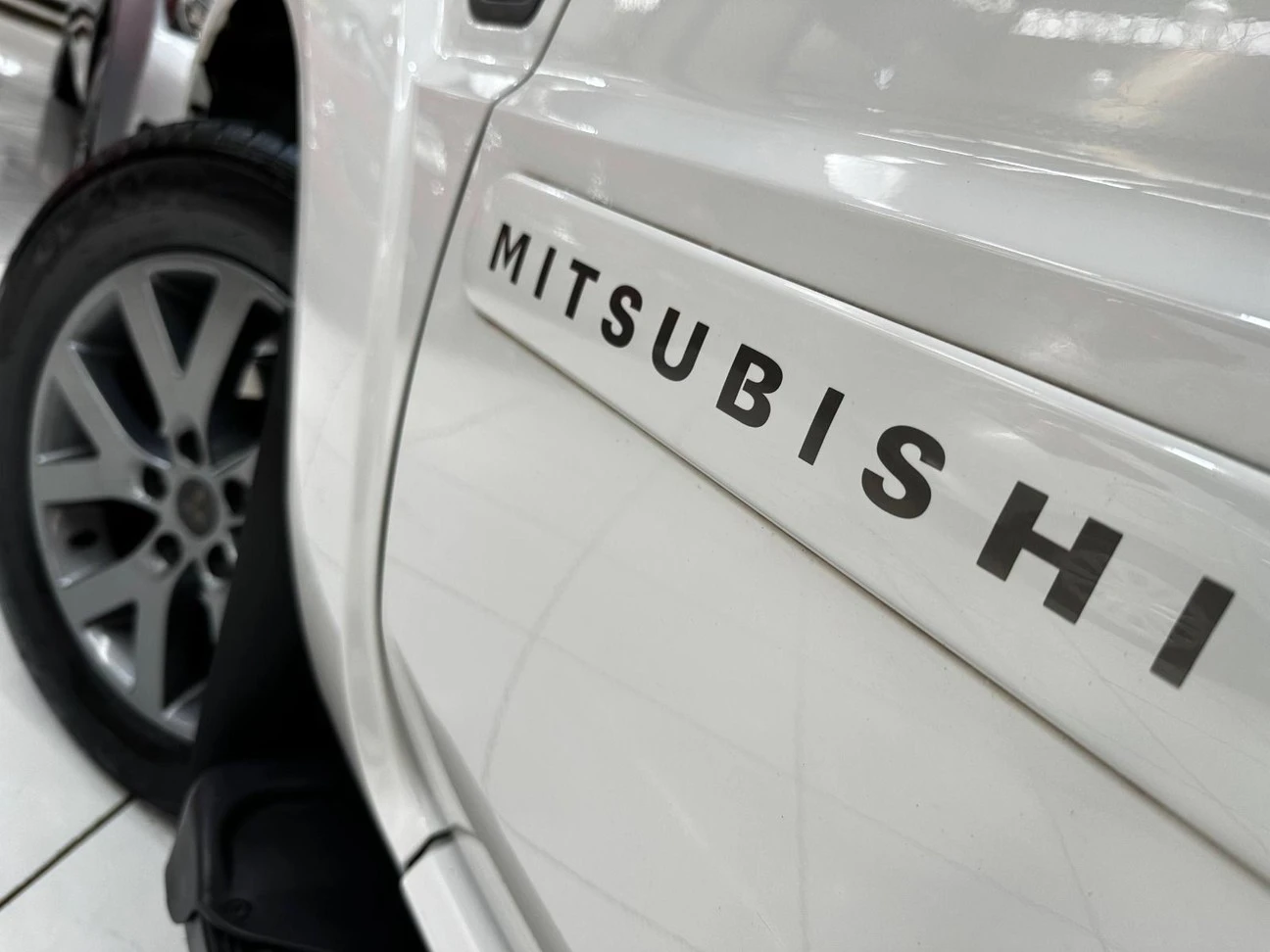 MITSUBISHI PAJERO TR4