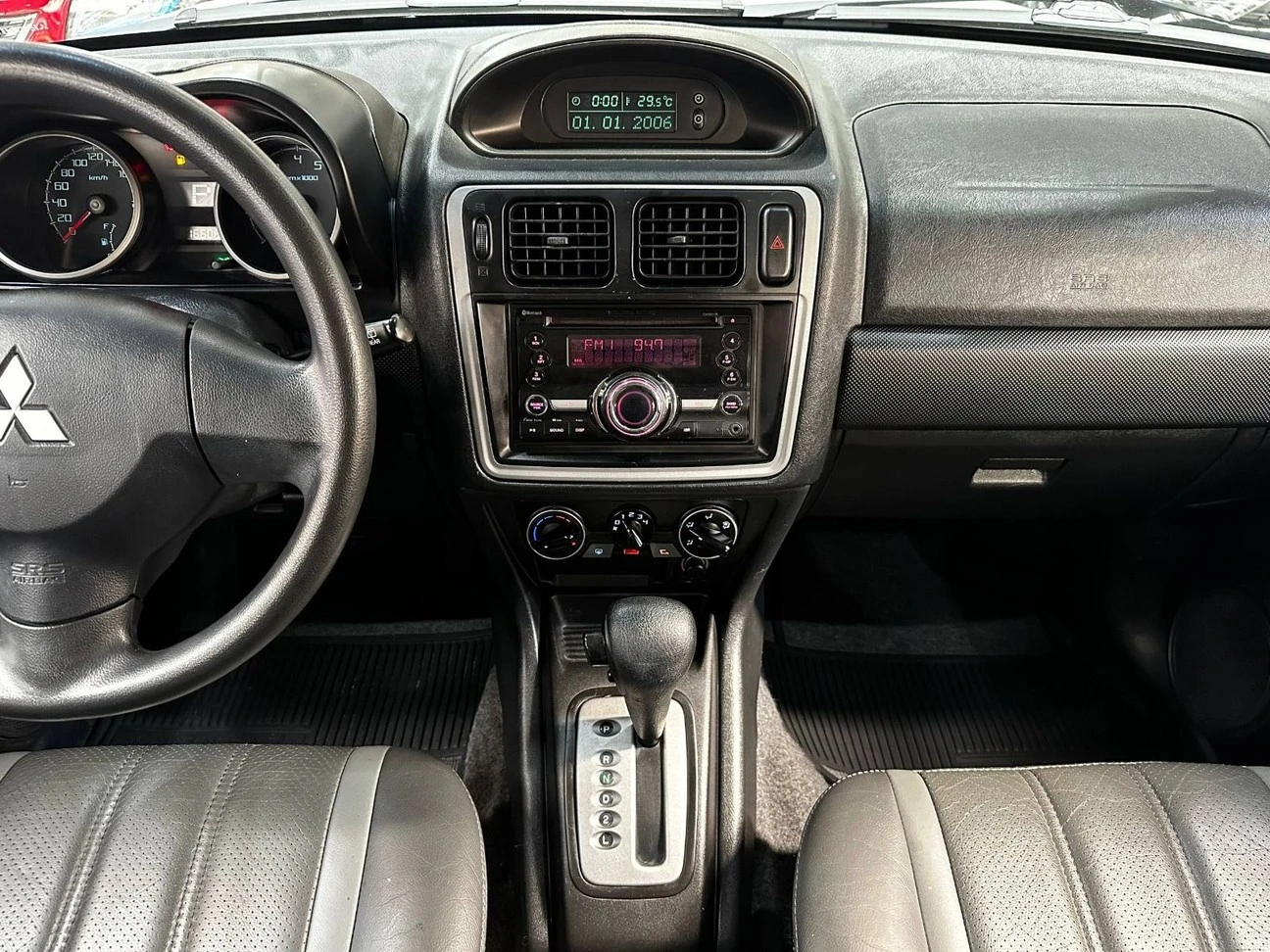 MITSUBISHI PAJERO TR4