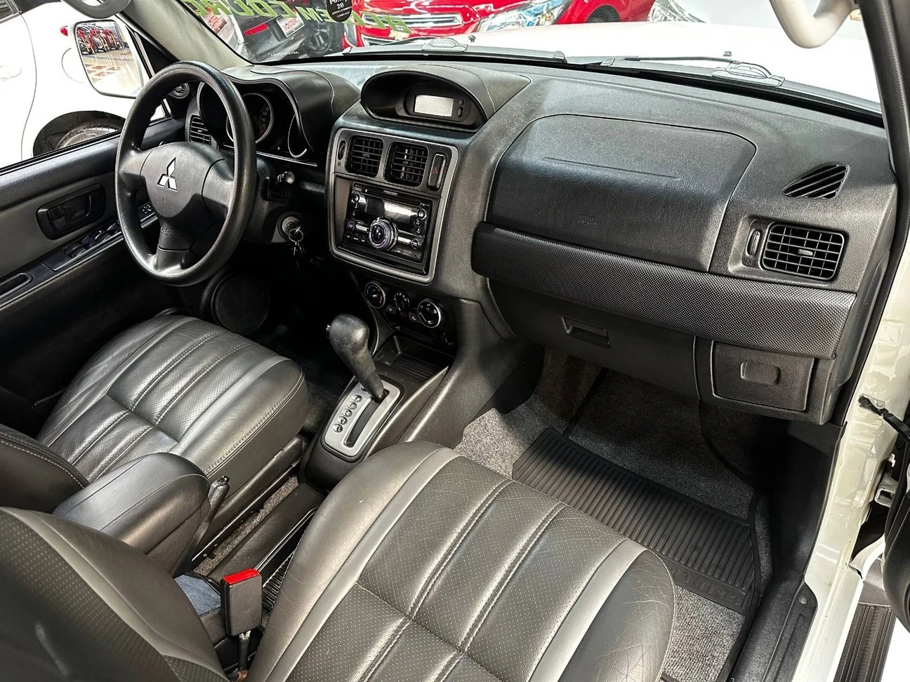 MITSUBISHI PAJERO TR4