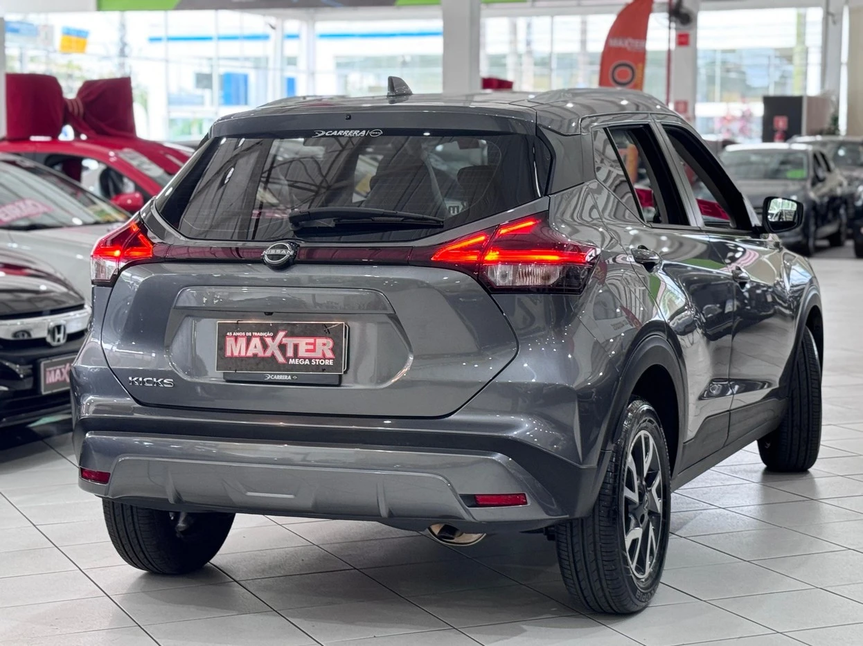 NISSAN KICKS