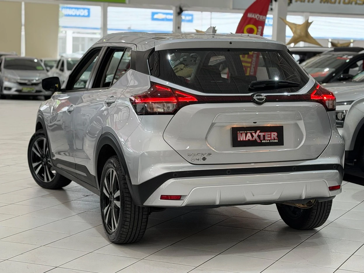 NISSAN KICKS