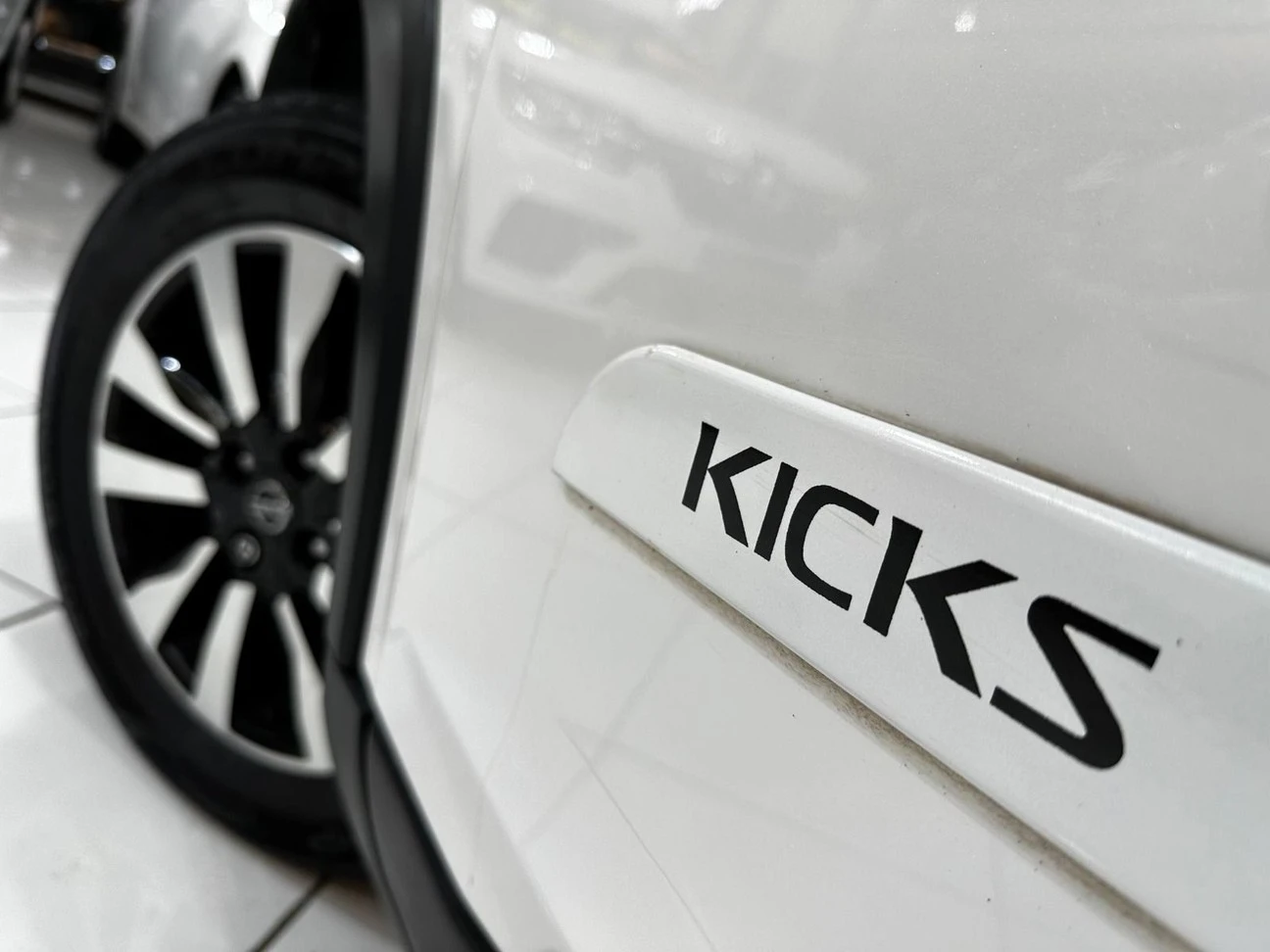 NISSAN KICKS