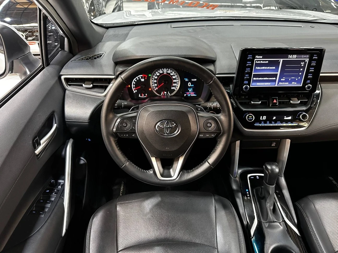 TOYOTA COROLLA CROSS