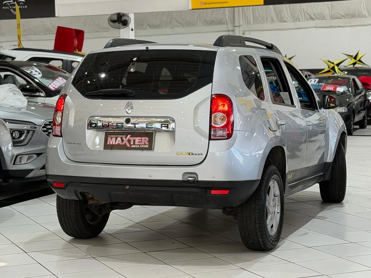 RENAULT DUSTER