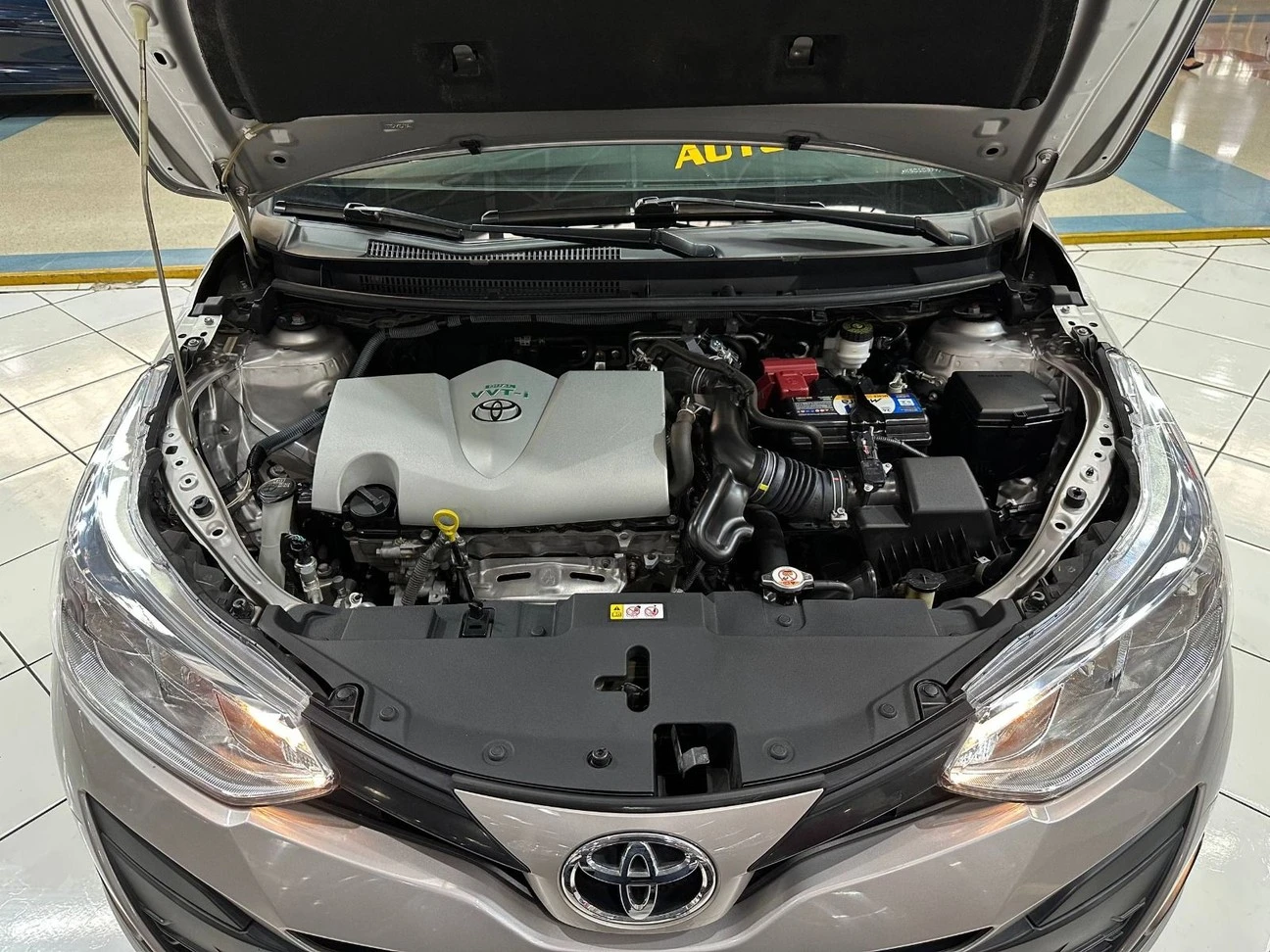 TOYOTA YARIS
