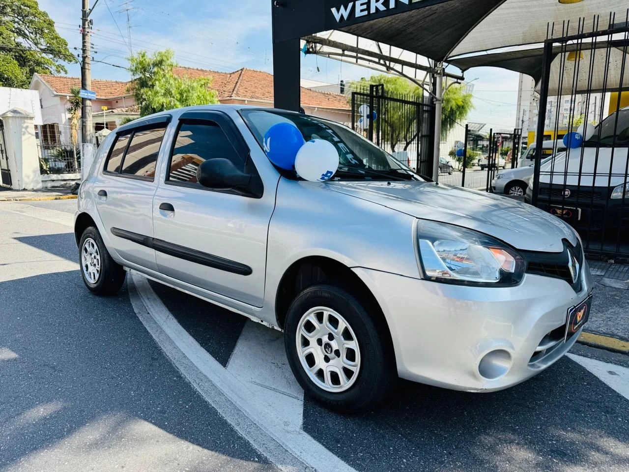 RENAULT CLIO