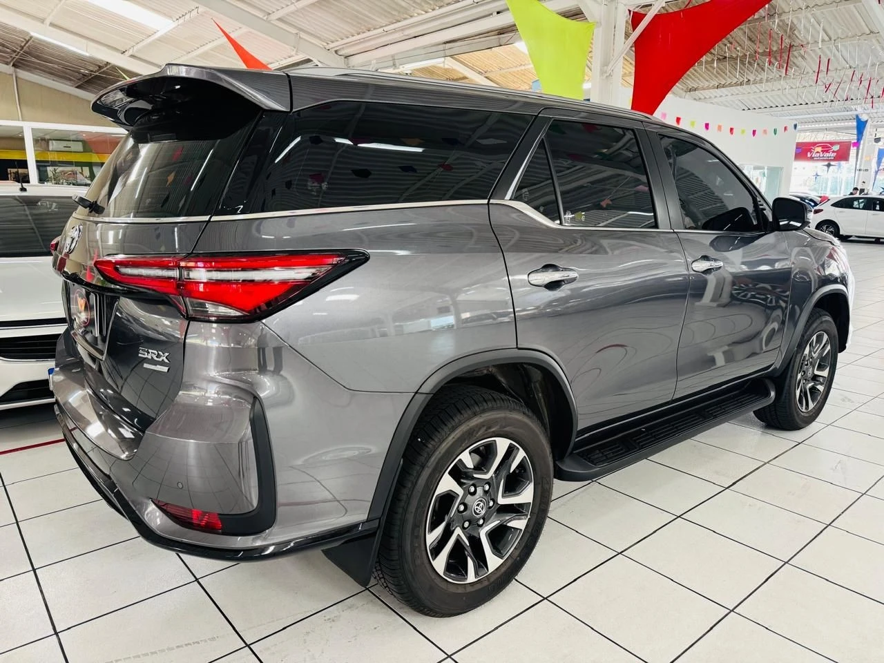 TOYOTA HILUX SW4