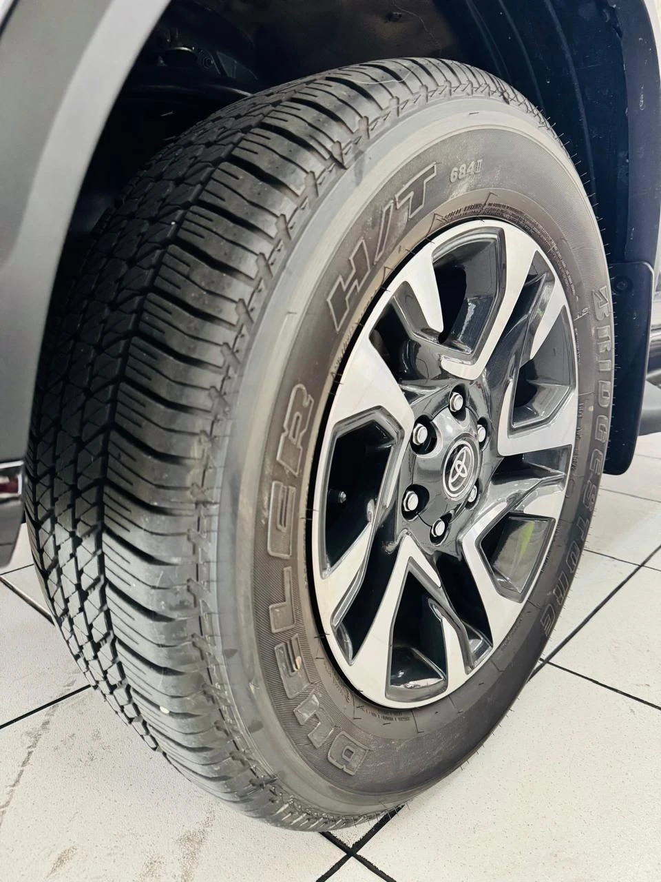 TOYOTA HILUX SW4