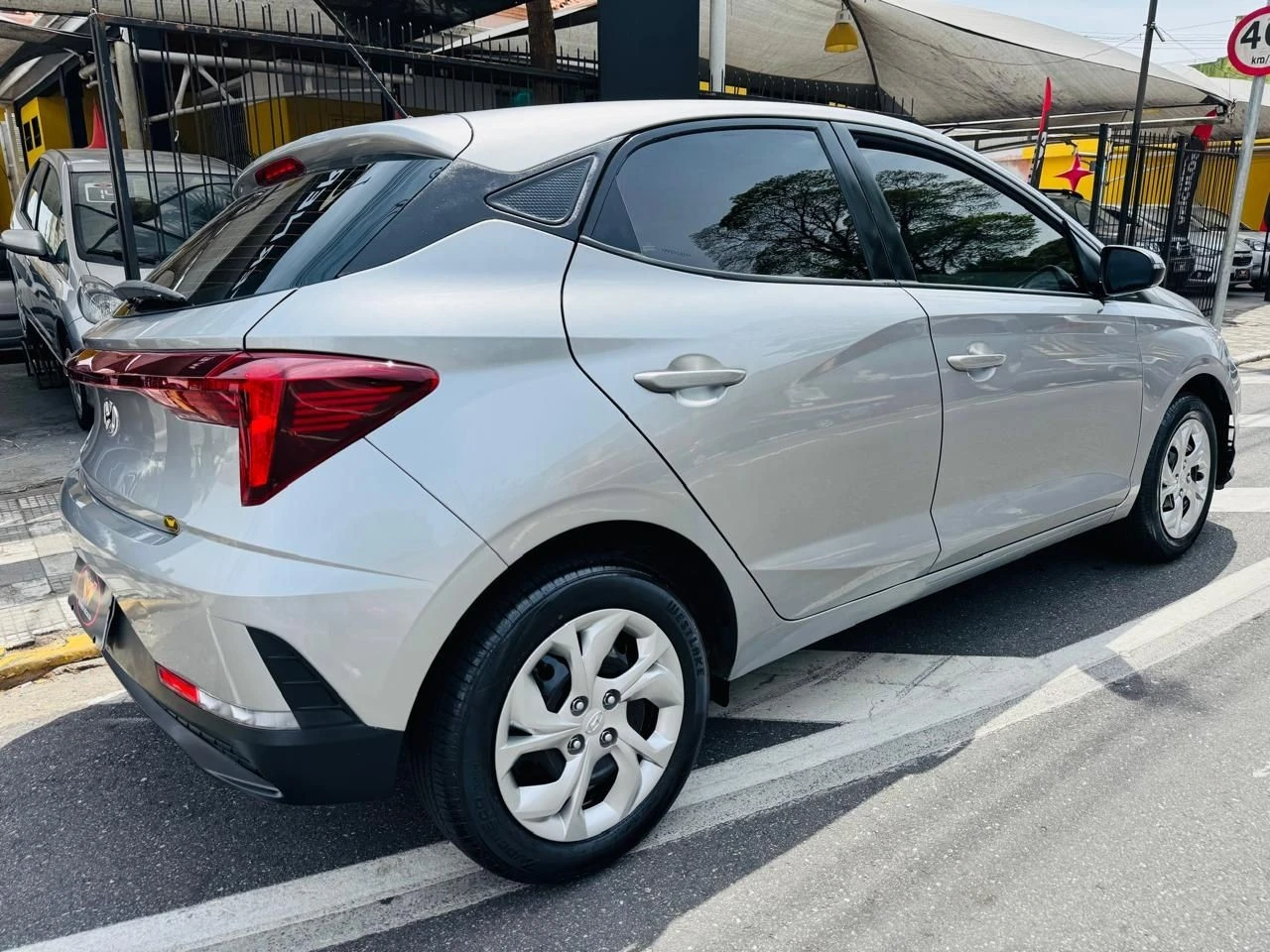 HYUNDAI HB20