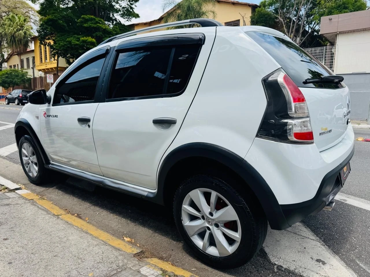 RENAULT SANDERO