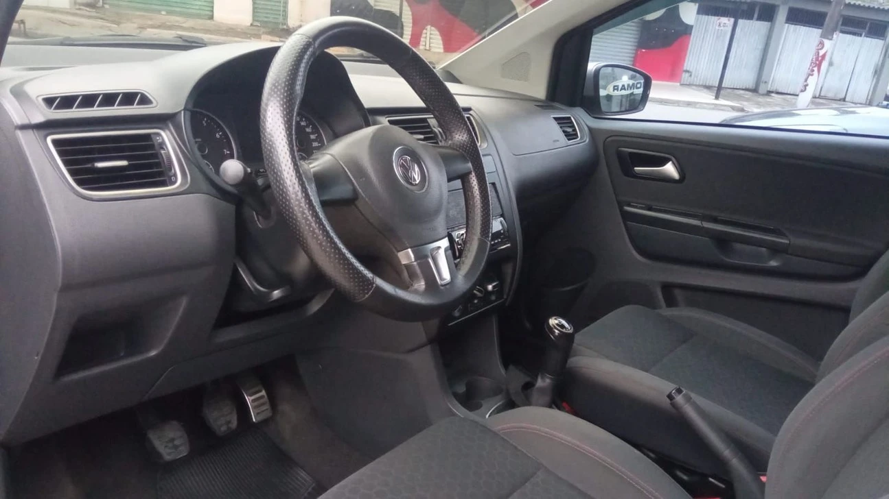 VOLKSWAGEN CROSSFOX