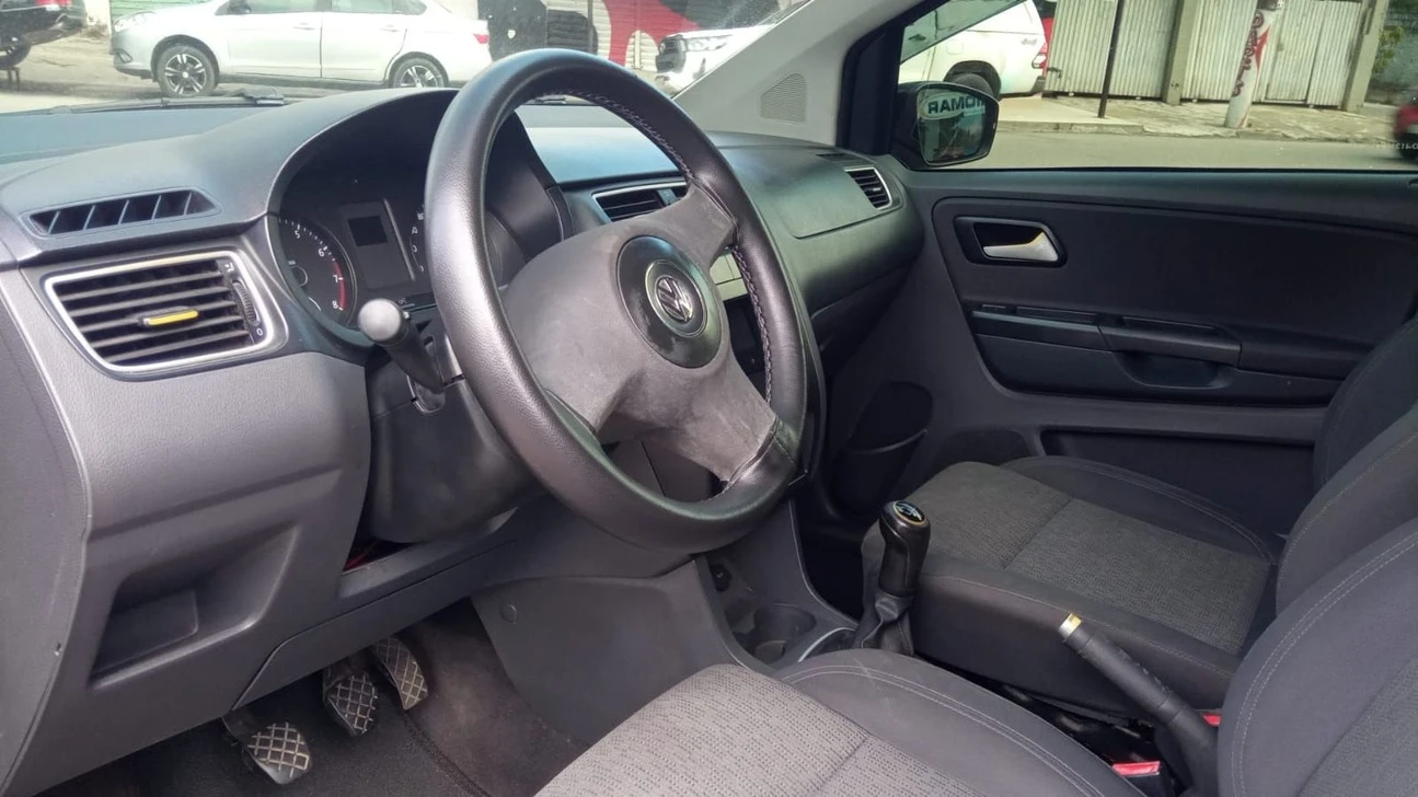 VOLKSWAGEN FOX