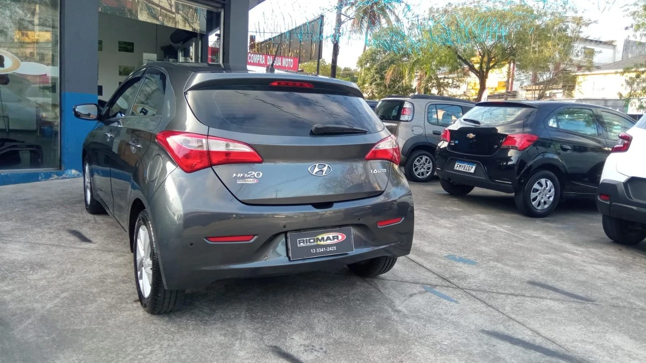 HYUNDAI HB20