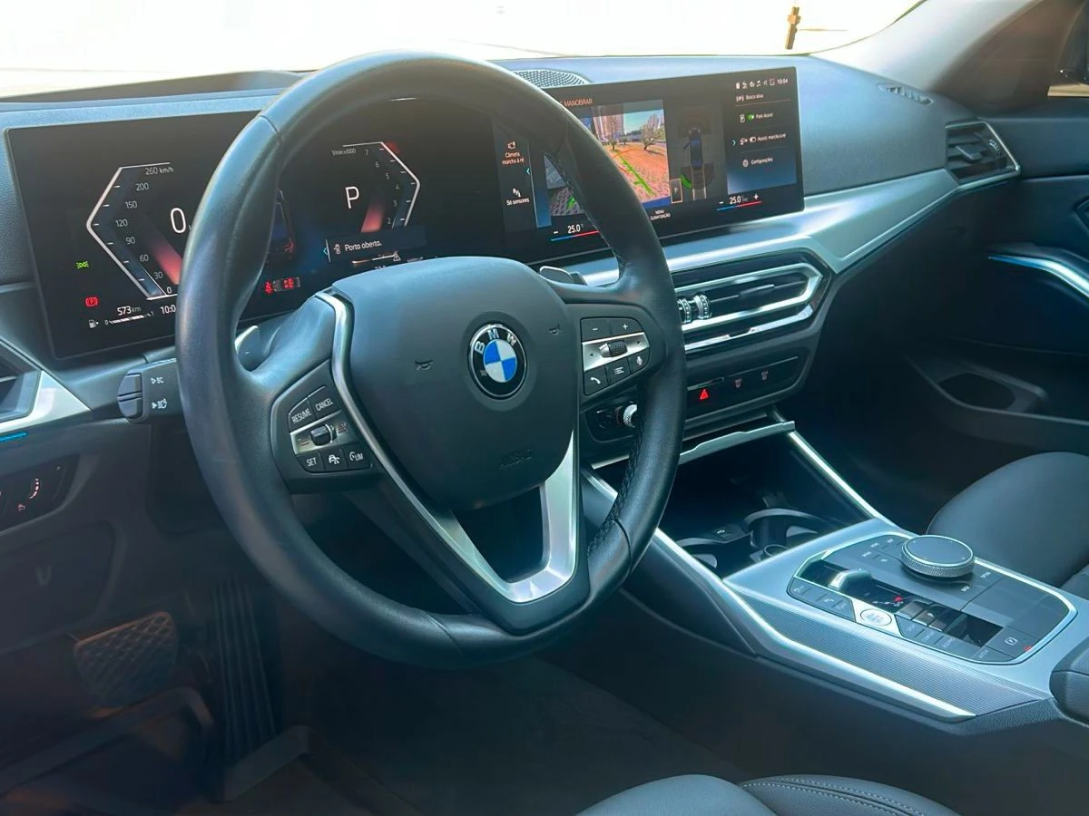 BMW 320I