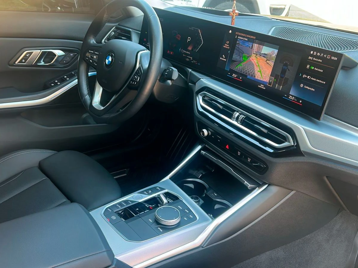 BMW 320I