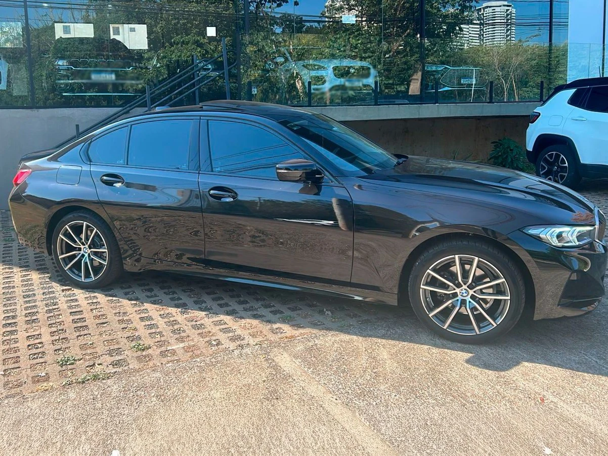 BMW 320I