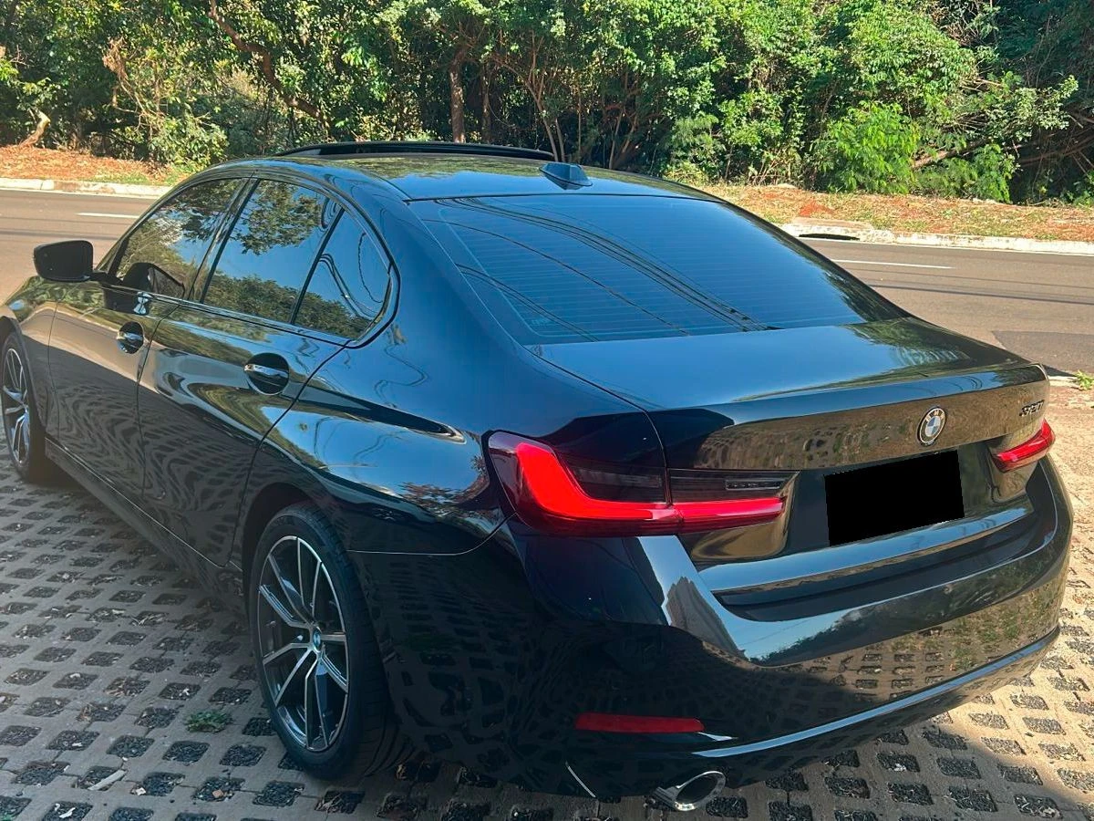 BMW 320I