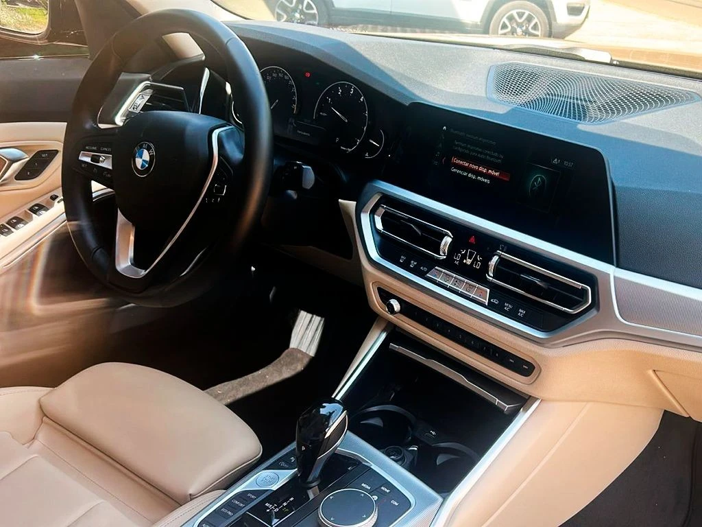 BMW 320I