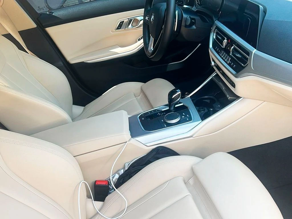 BMW 320I