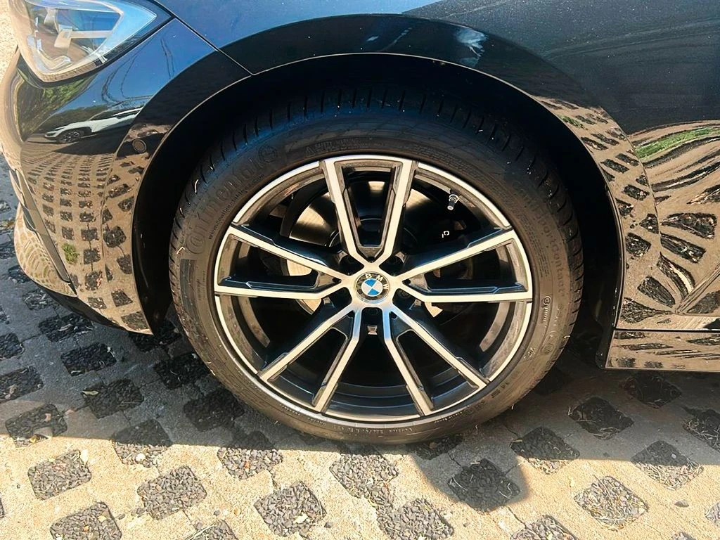 BMW 320I