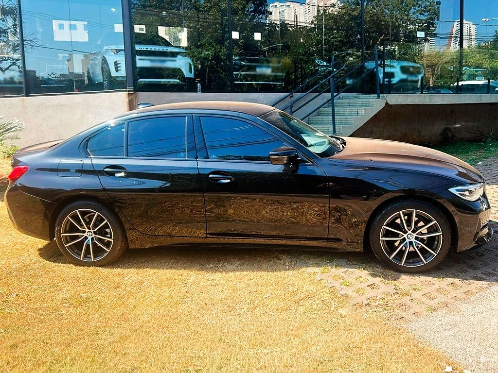BMW 320I