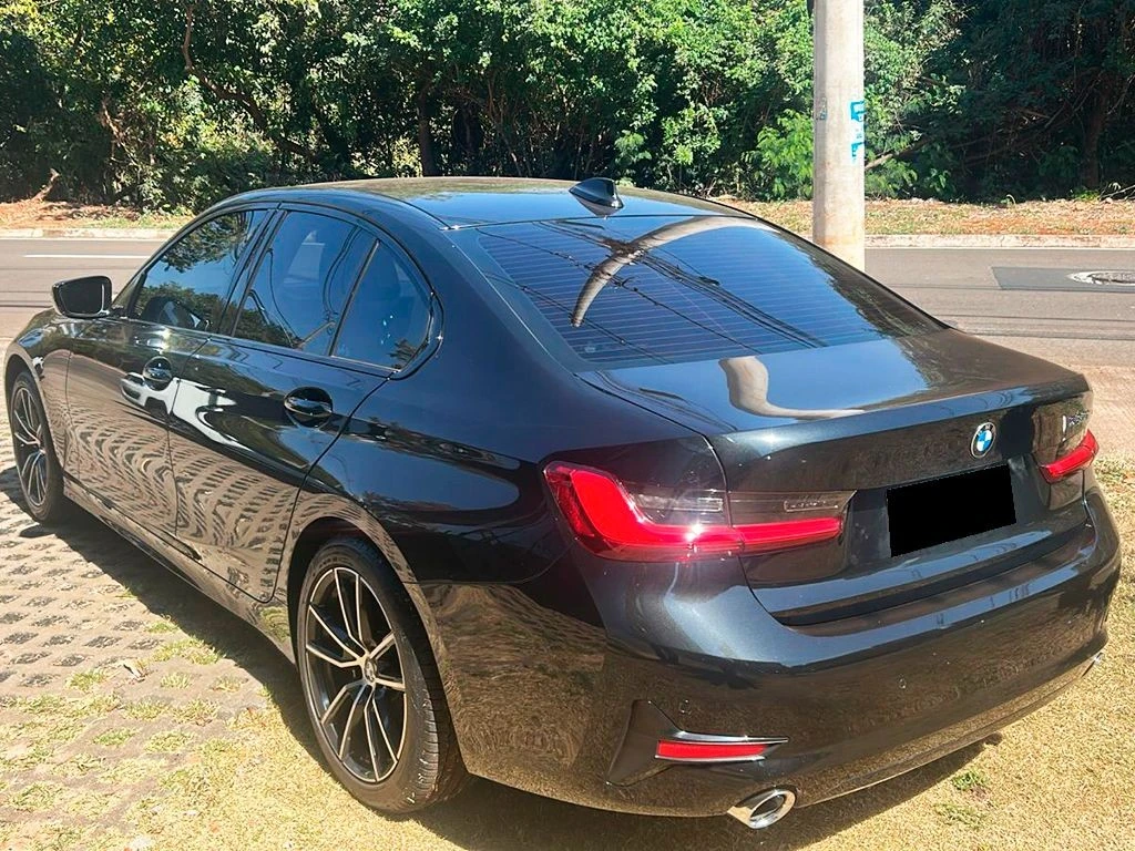 BMW 320I