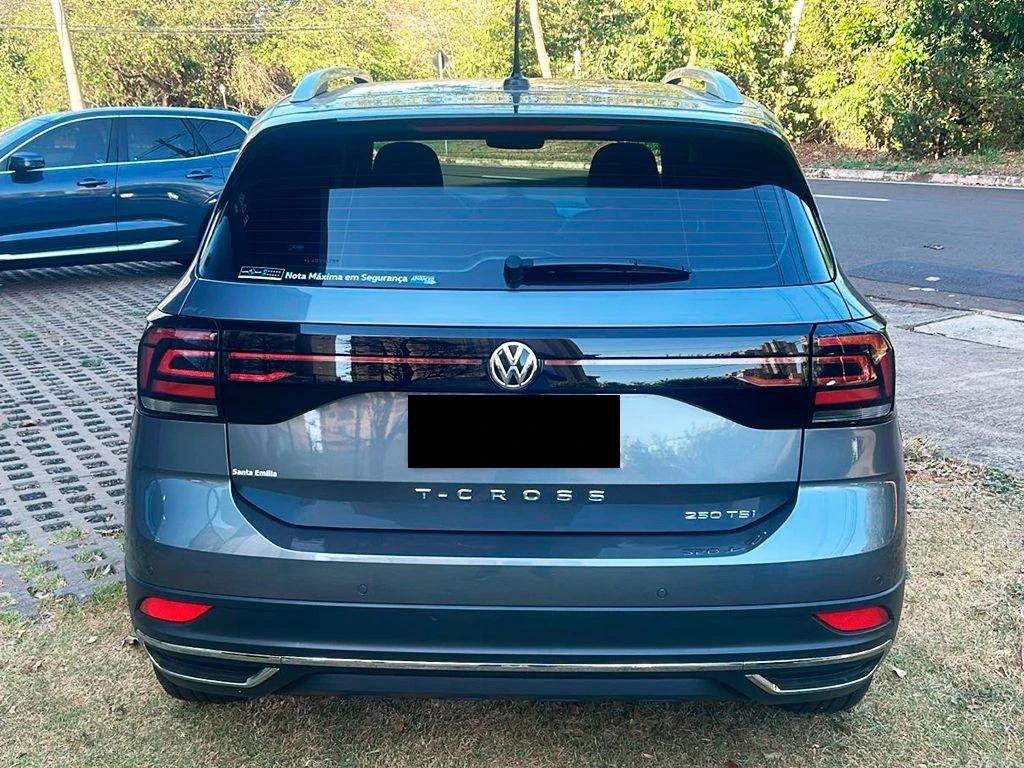 VOLKSWAGEN T-CROSS