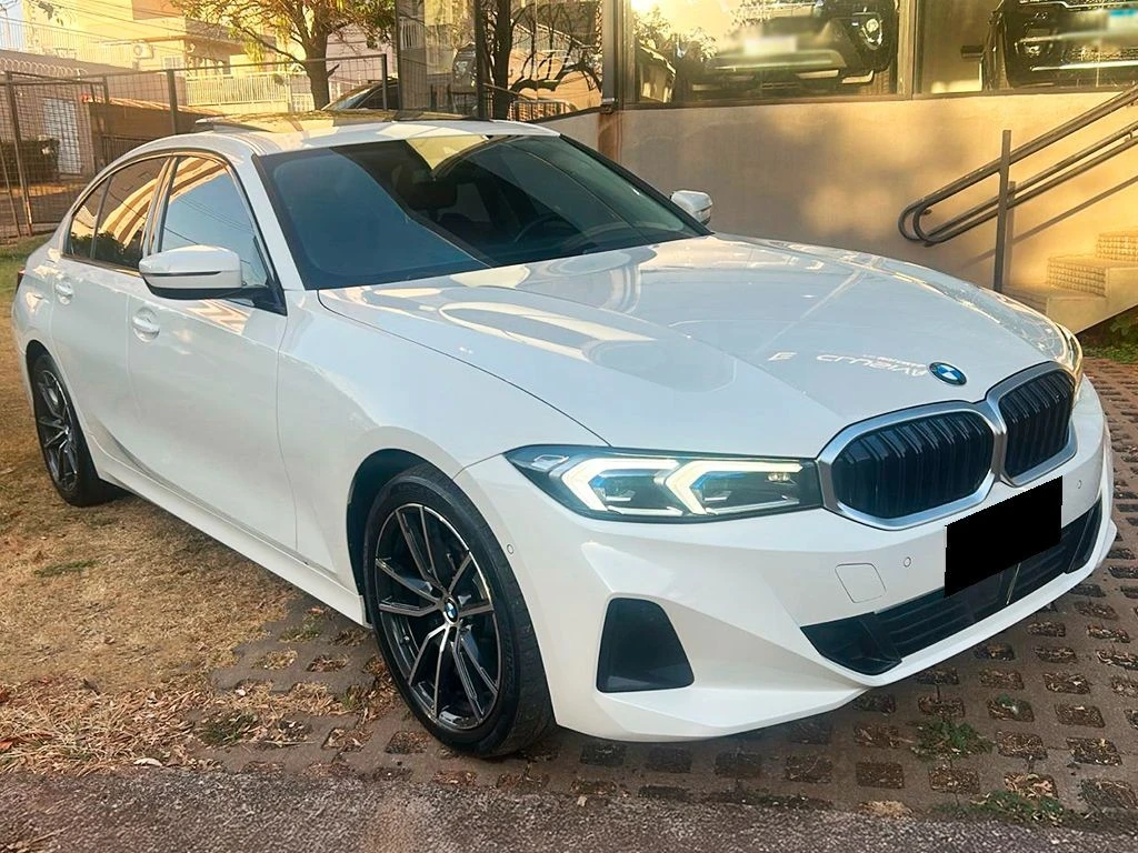 BMW 320I