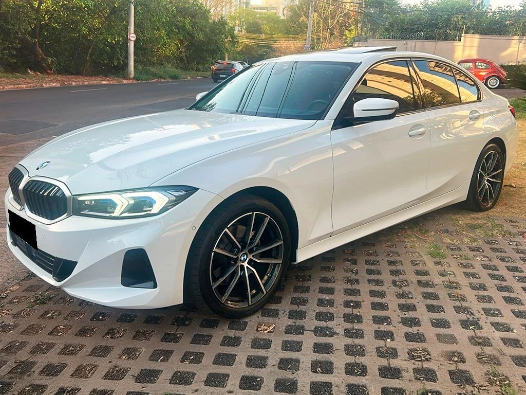 BMW 320I