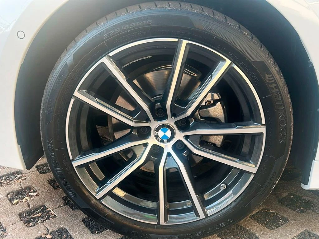 BMW 320I