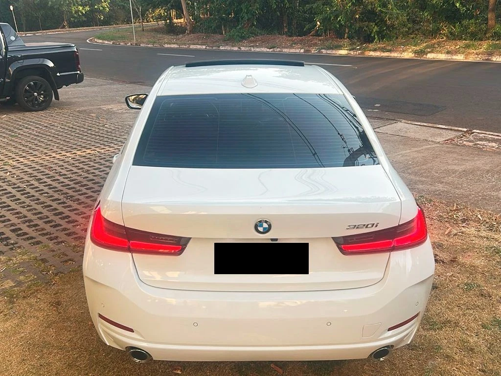 BMW 320I